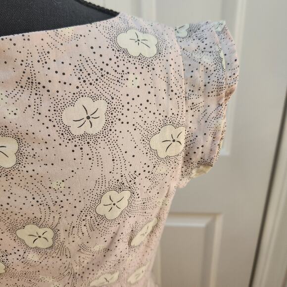 Emily and Fin size Small pale purple/pink dress with flower print, cap sleeve - Picture 14 of 14